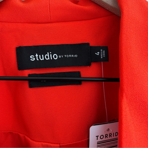 NWT Torrid Studio Crepe Classic Shawl Collar Blazer Office Workwear Size 4X - Picture 5 of 15